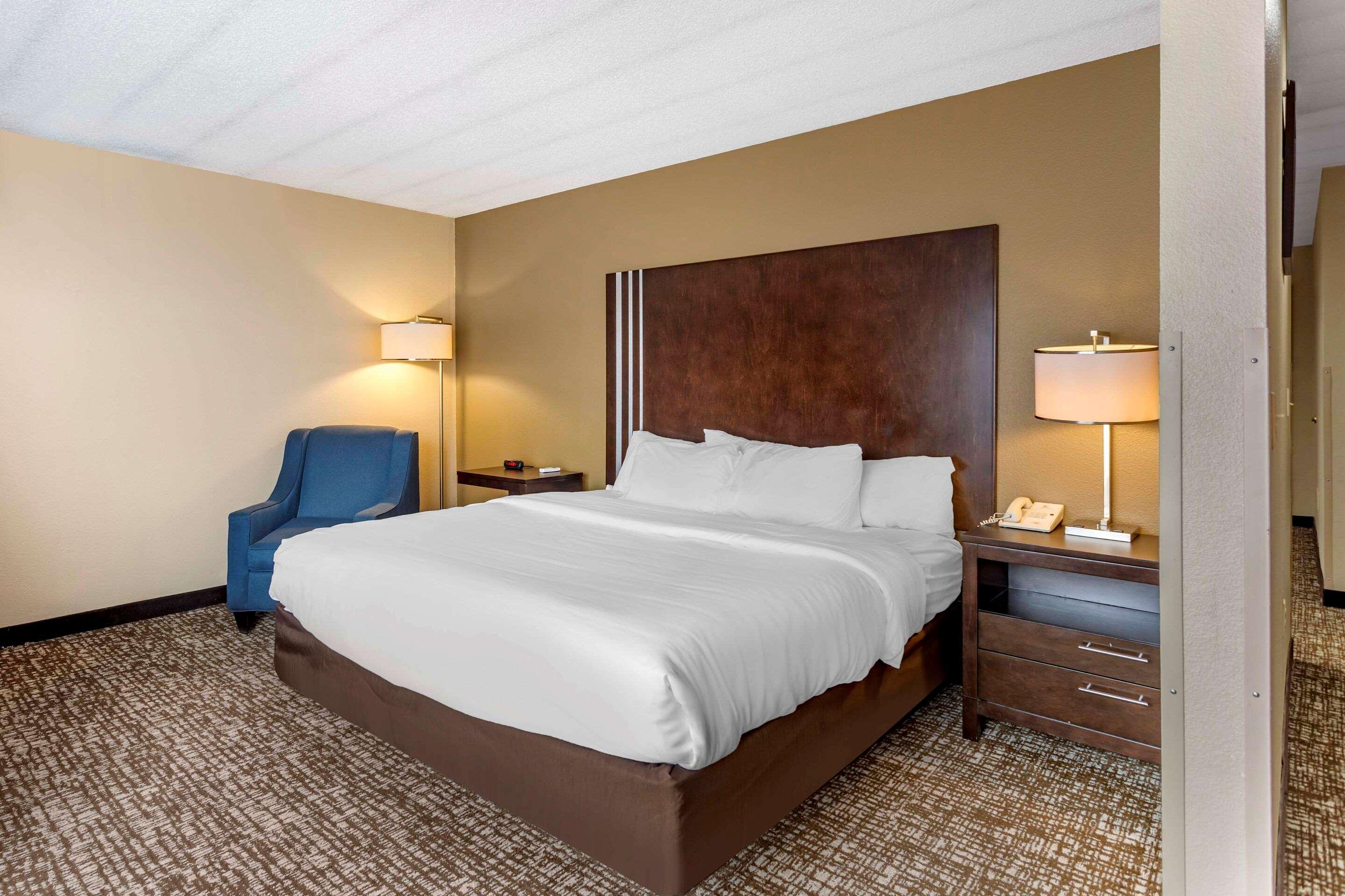 Comfort I-24 Inn 2*