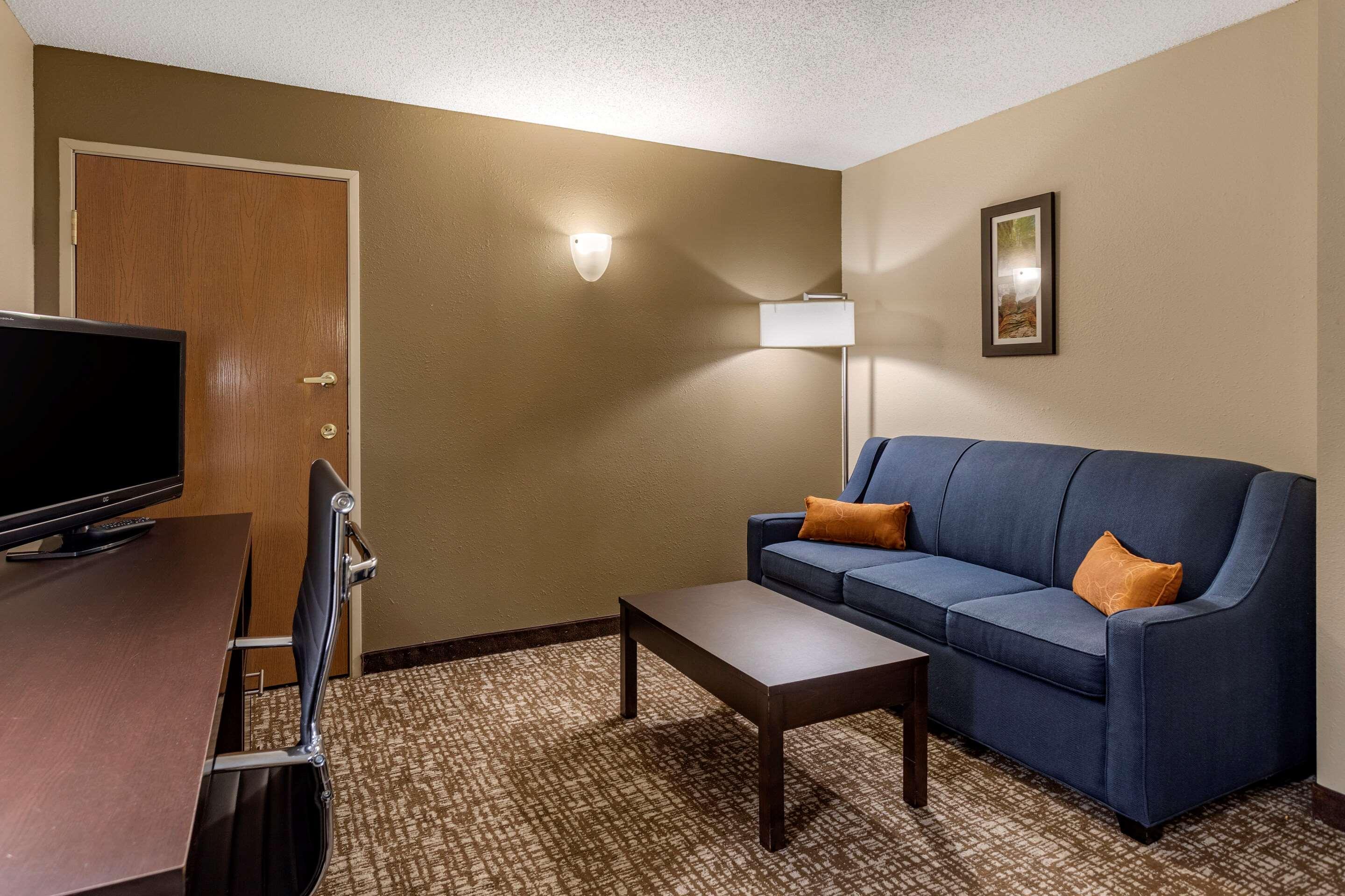 Comfort I-24 Inn